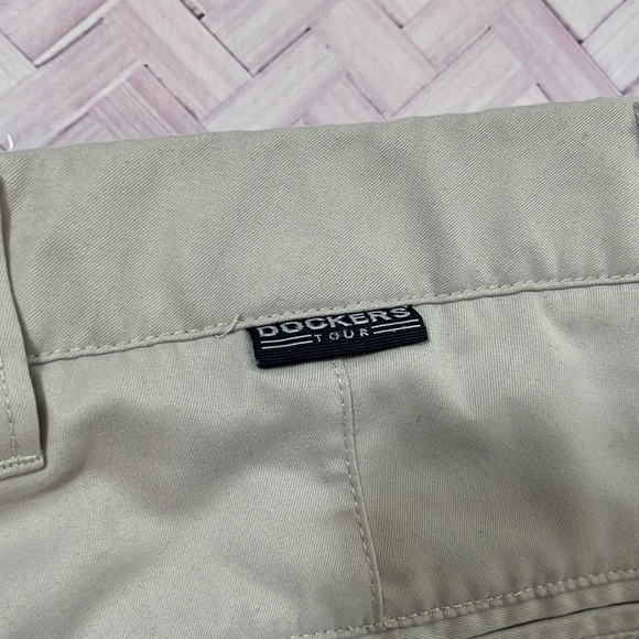 Dockers shorts​​, khaki style, comfort, men’s 34 summer​ - Picture 4 of 5
